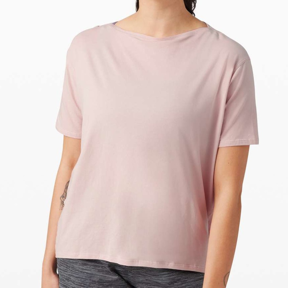 lululemon Back in Action Tee Misty Pink